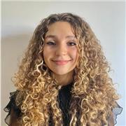 Studentessa universitaria, offre ripetizioni nelle lingue straniere, ma anche aiuto compiti